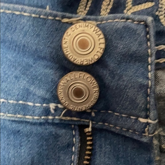 Wallflower jeans Double button denim jeans size 4 - Picture 2 of 4